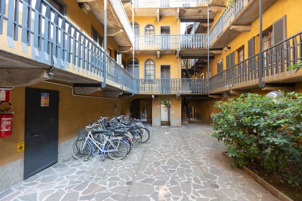 My Charming Apartments Ai Navigli-Vigevano Suite Milan Exterior photo
